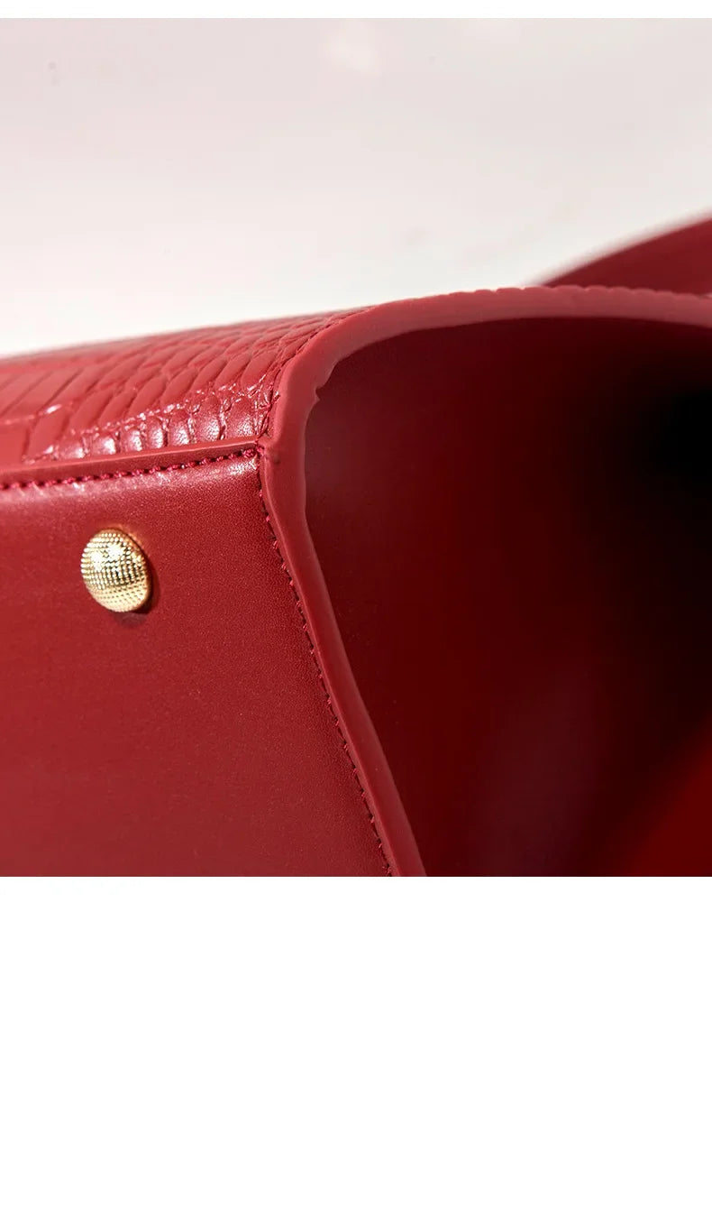 Luxurious Large Capacity Crossbody Handbag