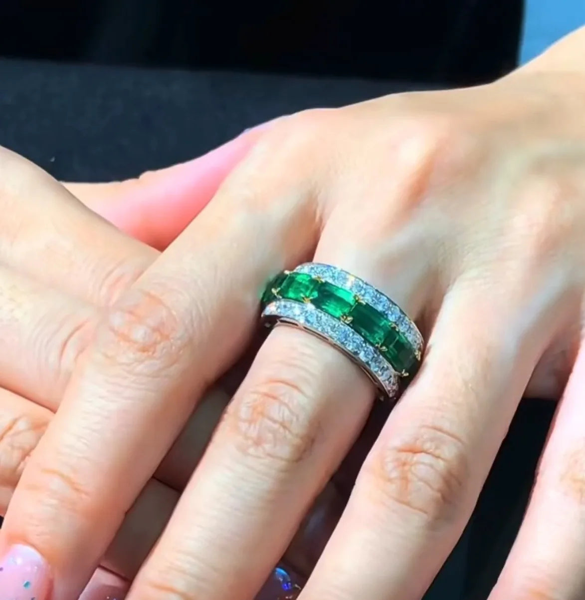 Vintage Emerald Sparkle Ring