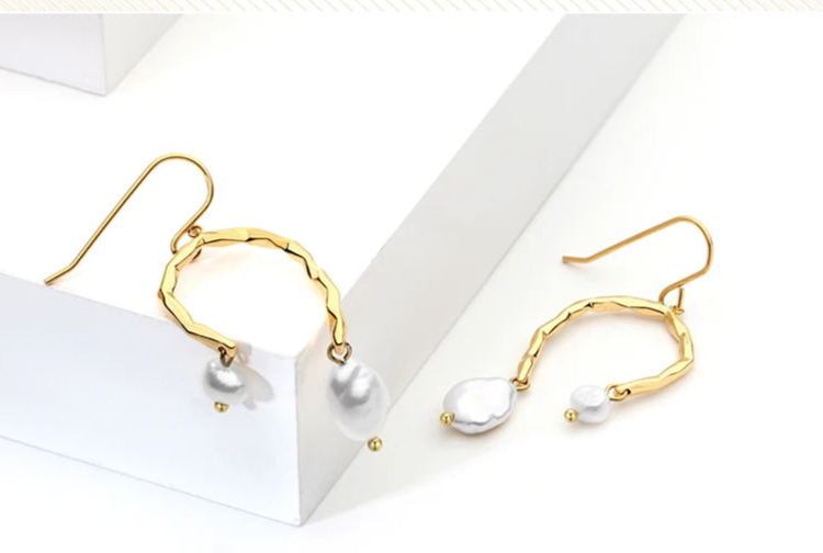 Natural Pearls Earrings for Women Gold Color Rounded Drop Earring