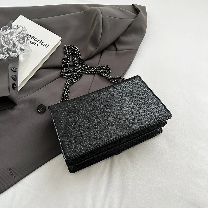 Retro Style Fashion Chain Shoulder Bag for Women Snake Pattern