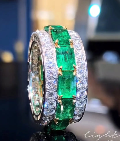 Vintage Emerald Sparkle Ring