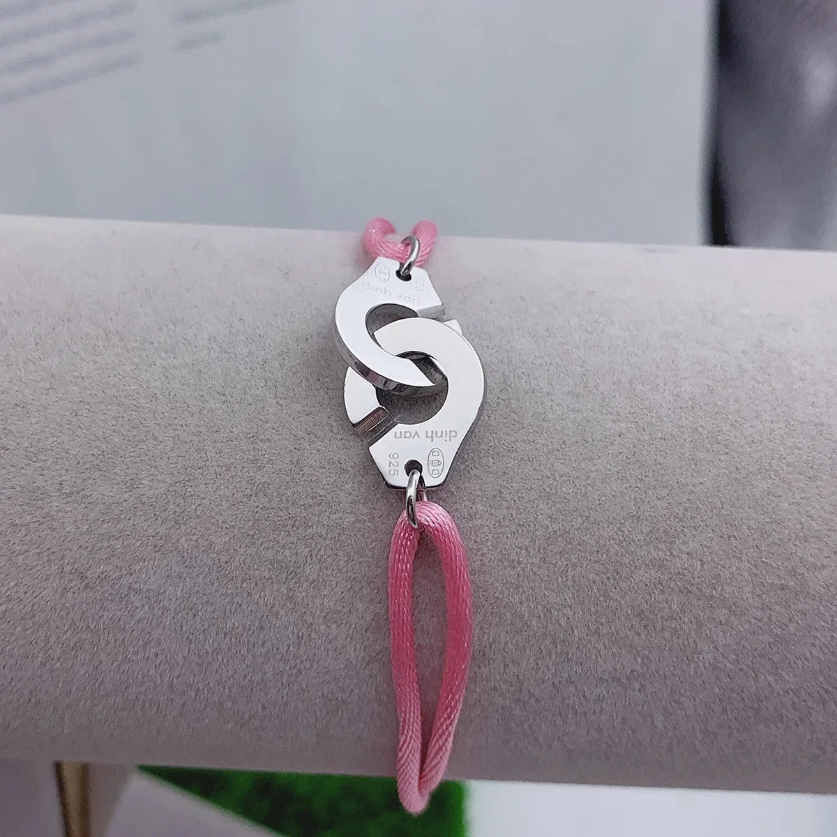 High Quailty Stainless Steel Handcuff Bracelet