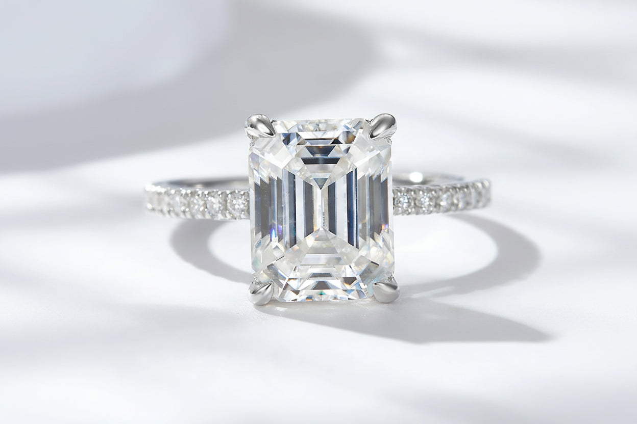 Serenity Emerald Glow 4CT Moissanite Ring