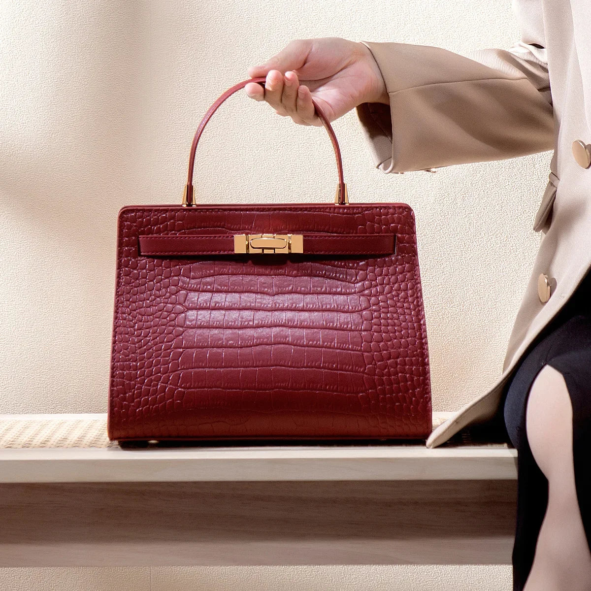 Luxurious Large Capacity Crossbody Handbag