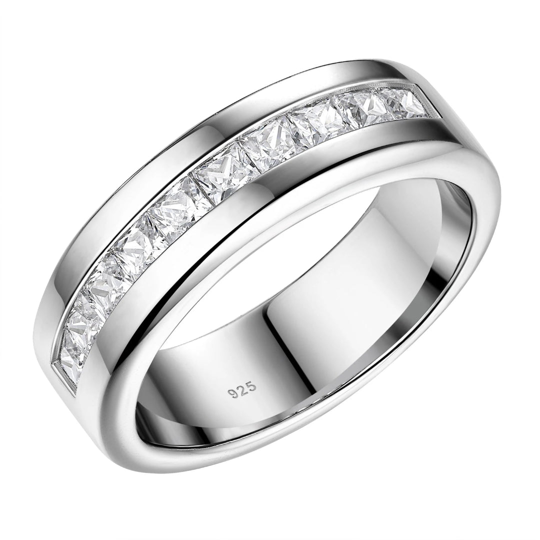 The Eternal Flame Men’s Moissanite Wedding Band