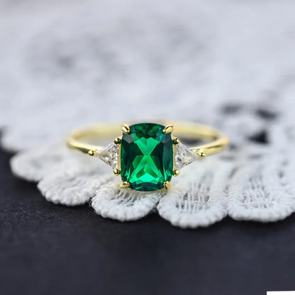 Emerald Gemstone Rings for Women Retro Luxury Ring 925 Sterling Silver