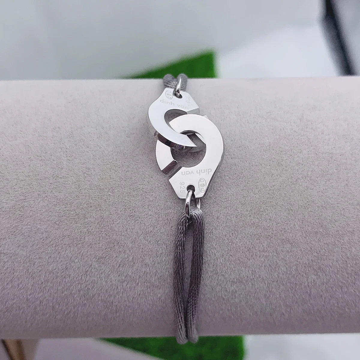 High Quailty Stainless Steel Handcuff Bracelet