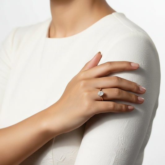 Luna Éclat™ Oval Cut Moissanite Ring