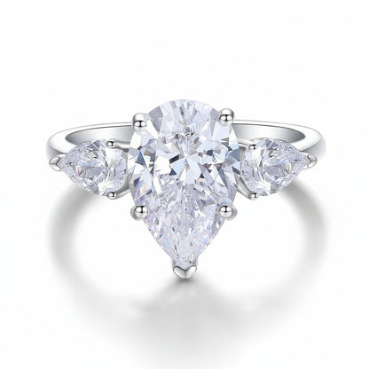 Royal Sovereign 2 Carat Moissanite Majesty Ring