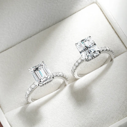 Serenity Emerald Glow 4CT Moissanite Ring